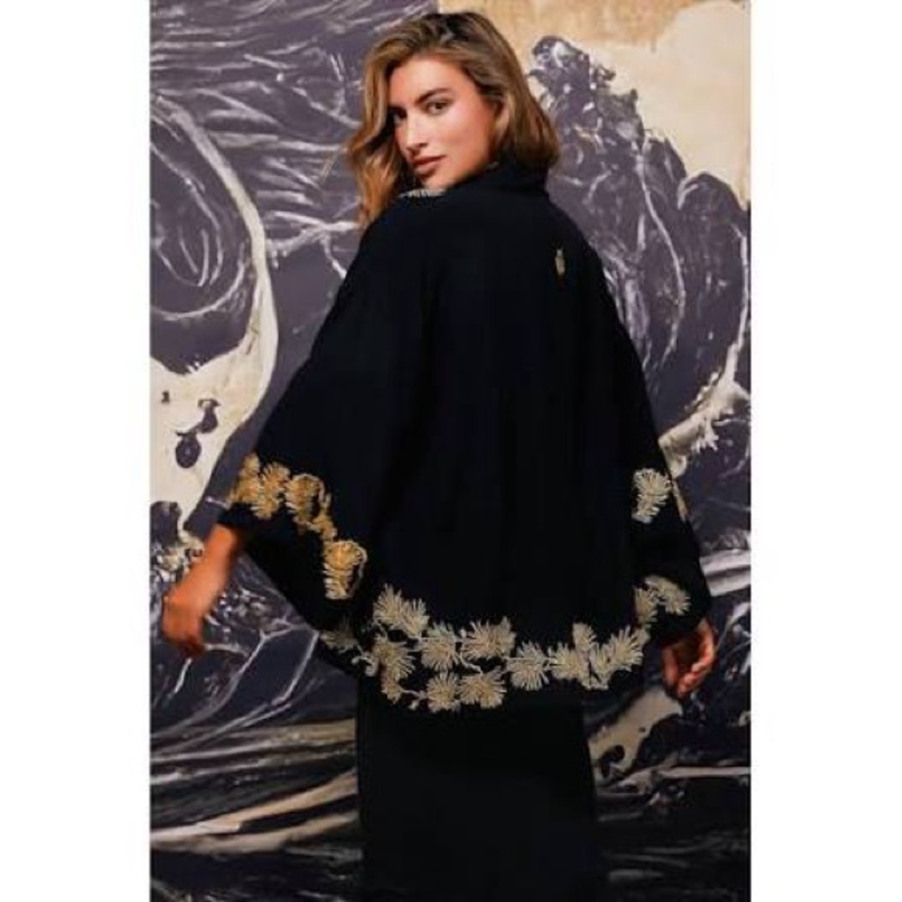 Black and Gold Women's Kimono/jacket